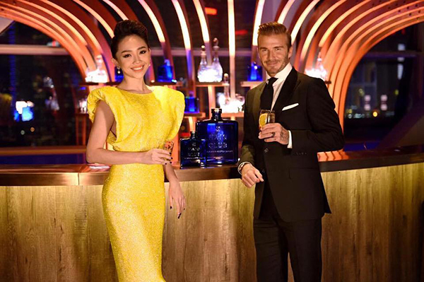 ho ngoc ha toc tien dua nhau vay ao lot mat xanh david beckham toancanhbaochi.net