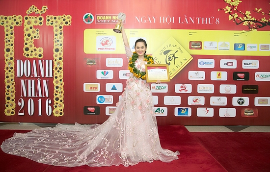 doanh nhan phuong ngoc top 20 doanh nhan thuong hieu xuat sac VANHOADOANHNHAN.VN