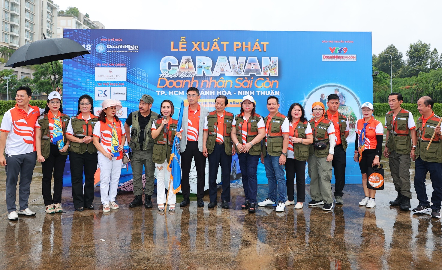 caravan 2023 duoc su ung ho cua dong dao doanh nhan tham gia 1