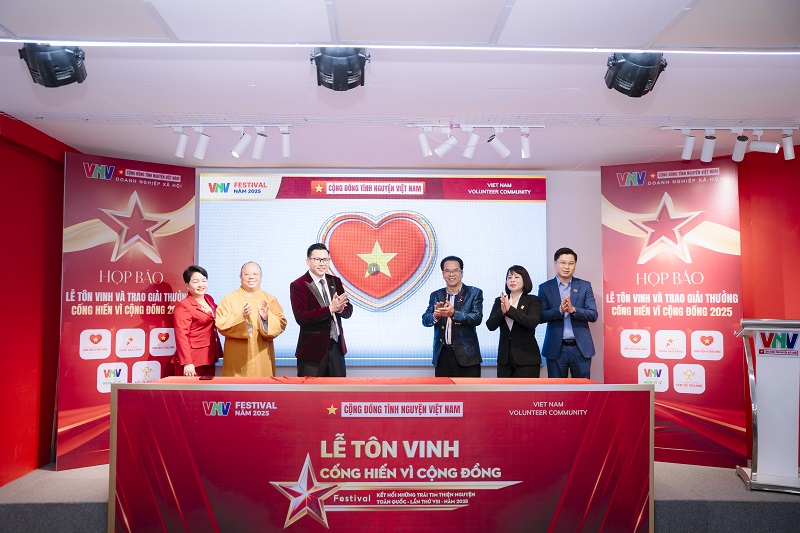 Họp báo Lễ Tôn vinh và Trao giải thưởng Cống hiến vì Cộng đồng 2025: Giá trị của sự kết nối