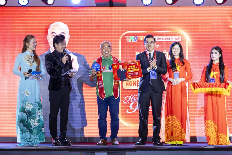 dai su nhan ai quoc thuan 1