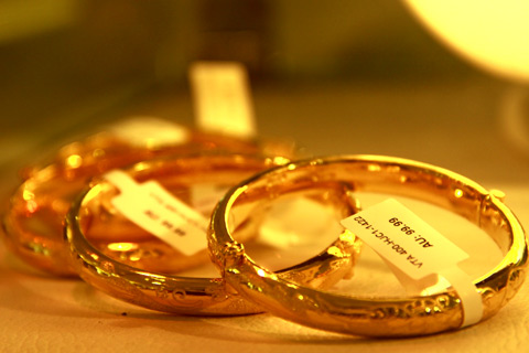 1 vang tang gia