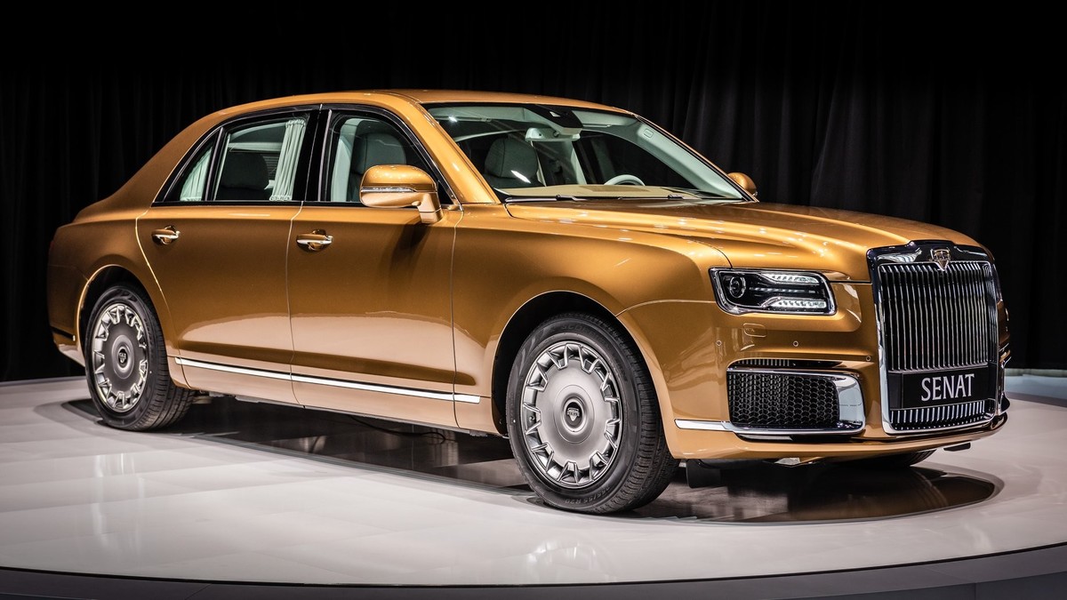 Aurus Senat sedan