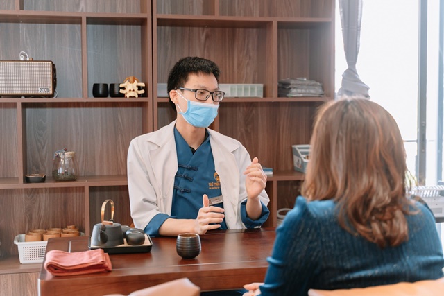 phong kham tue phuc duong cham soc suc khoe bang phuong phap dong y vat ly tri lieu toancanhbaochi 4