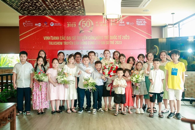 gala vinh danh top 50 dai su tre truyen cam hung 2023 dien ra thanh cong o daklak toancanhbaochi5