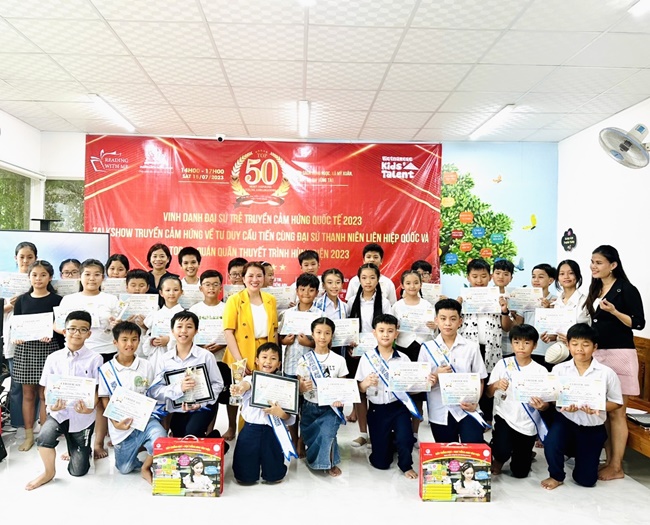 gala vinh danh top 50 dai su tre truyen cam hung 2023 dien ra thanh cong o daklak toancanhbaochi7
