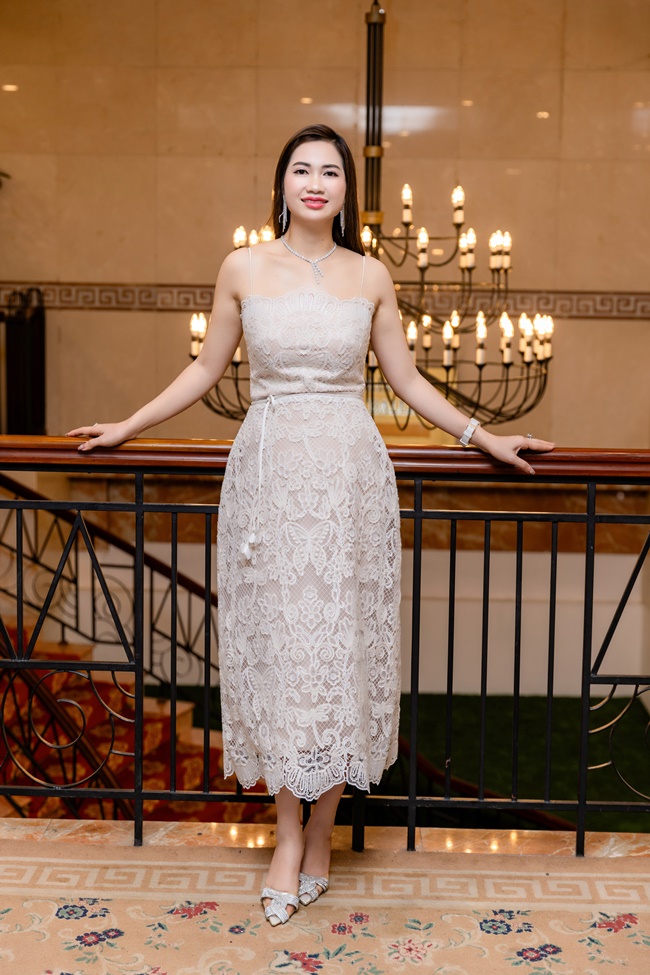 nu doanh nhan le thu huyen nu hoang livestream vuot qua vung an toan de cham den thanh cong toancanhbaochi3