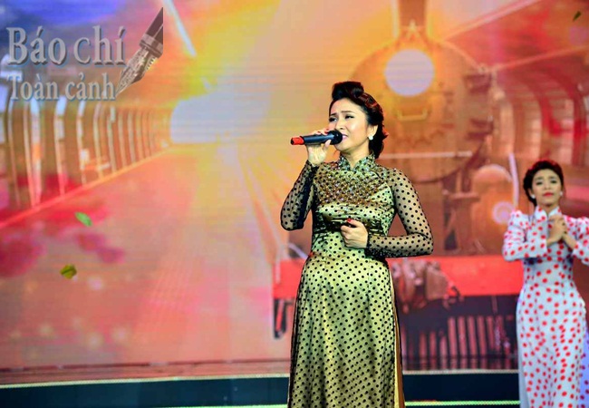 ngoc lien mot minh