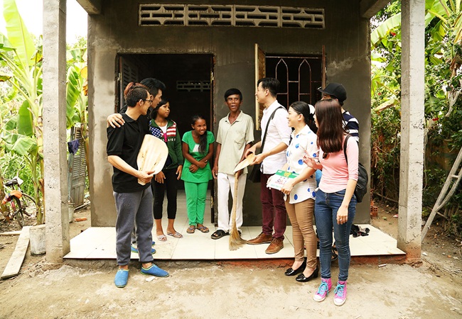 bong ma duong thanh vang xay nha giup nguoi ngheo vinh long.11