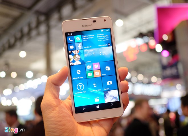 Lumia 650 ra mat thang 3