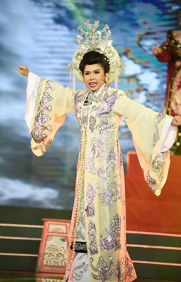 nsnd bach tuyet quan long voi tiet muc cua con gai danh hai duy phuong.12