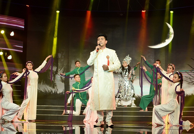 nsnd bach tuyet quan long voi tiet muc cua con gai danh hai duy phuong.17