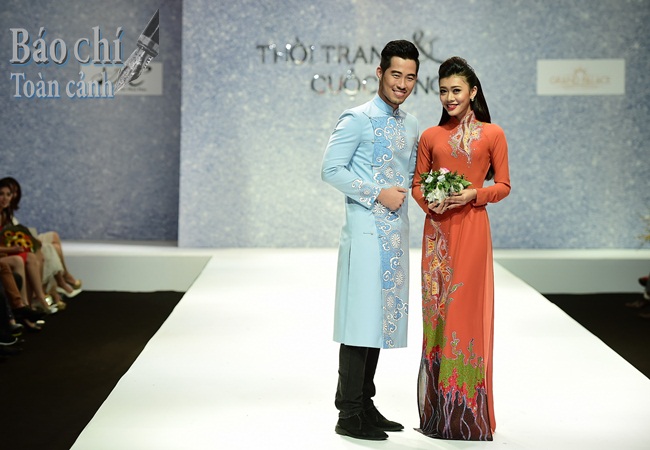 tran quy bst song bien thoi trang cuoc song