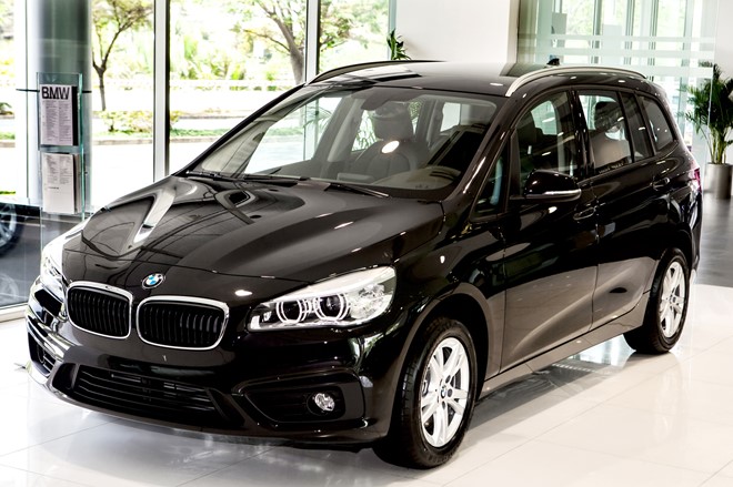 chi tiet xe gia dinh 7 cho gia mem bmw vua ban o vn