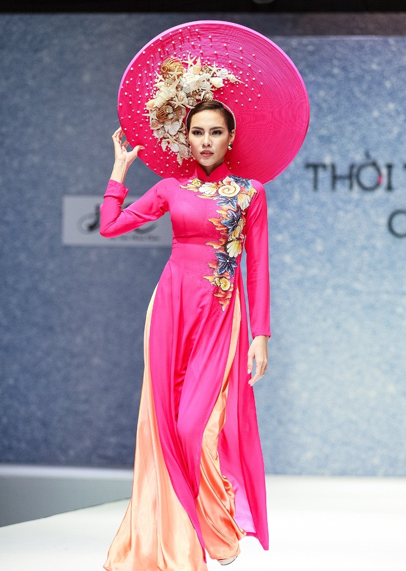 le quyen song bien thoi trang cuoc song