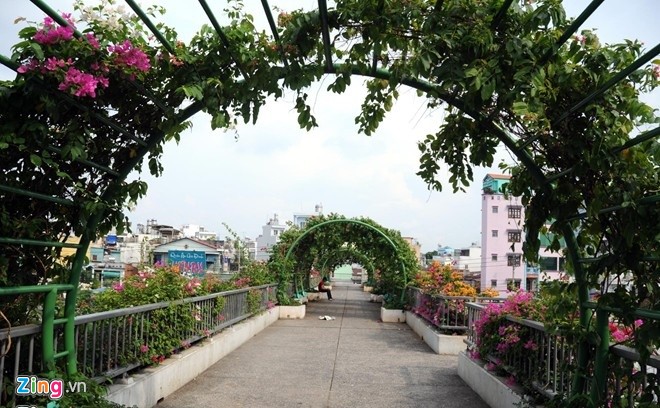 tp hcm de xuat xay 7 cau di bo co thang may dieu hoa