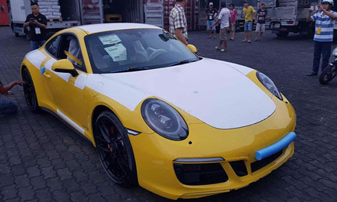Porsche 911 GTS
