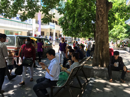 mien bac nang nong benh vien qua tai