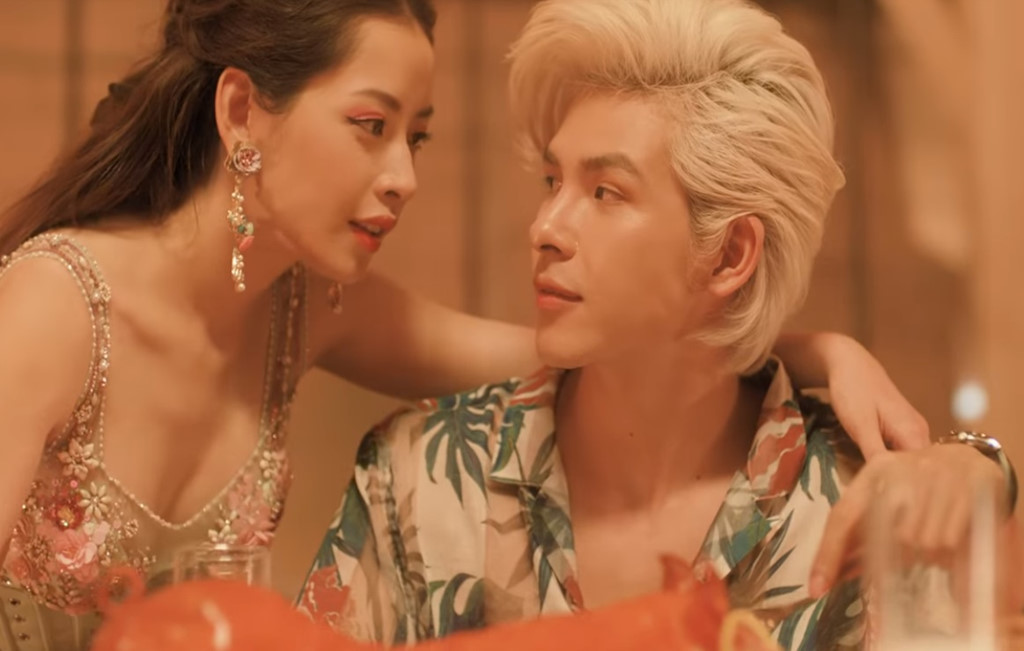 chi pu khoe anh dien bikini nong bong sau mv 16