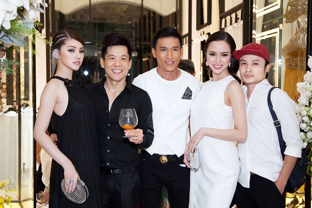 3 jolie nguyen su kien toanc anh