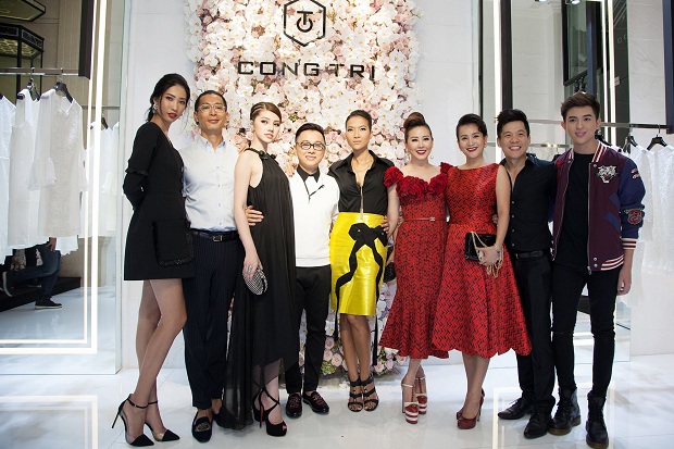 4 jolie nguyen su kien toanc anh