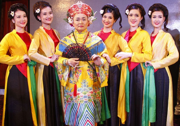 xuan hinh chau van 2