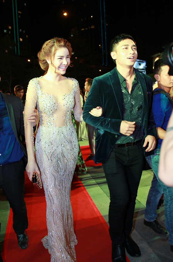 diep vu chan dai hop bao 16