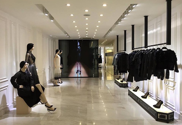 showroom cong tri 2
