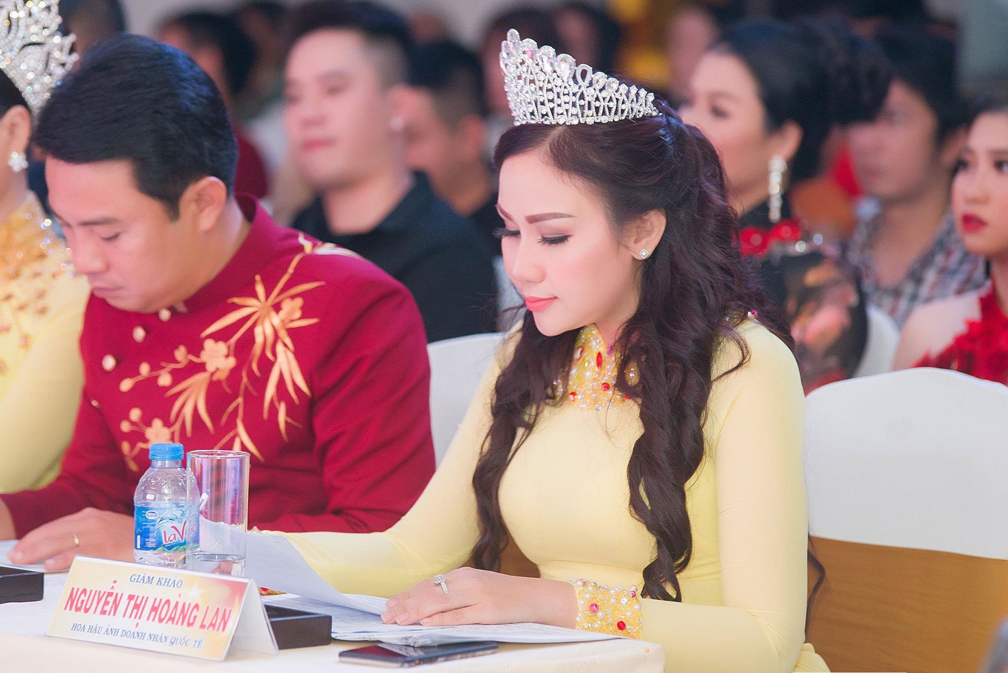 giam khao hoang lan