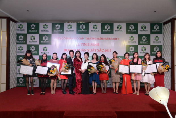 doanh nhan xuat sac tapchithoidai 1