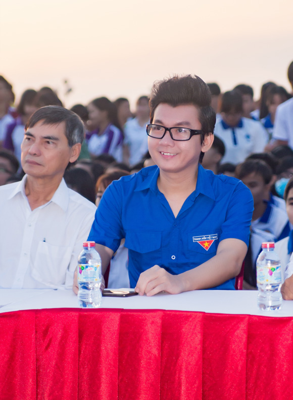 ky quoc dat tapchithoidai 10