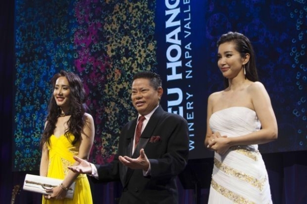 hoang kieu nguoi tinh ngoc trinh