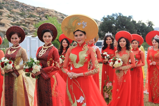 kim nguyen ao dai my 2