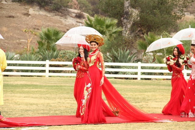 kim nguyen ao dai my 4