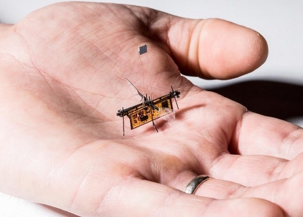 ky su harvard che tao robot bay nap dien tu tia laser tapchithoidai