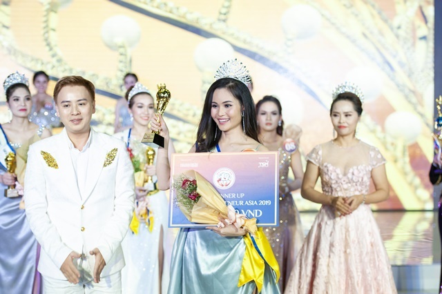 miss cong dong nguyen thanh truc dat danh hieu a hau 1 hoa hau doanh nhan toan nang chau a 2019