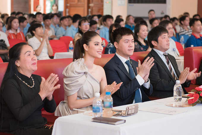 phamhuong khoevaitran tcdt