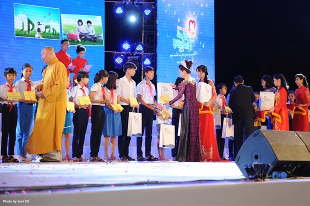 thanh thuy dai su bac ai 3