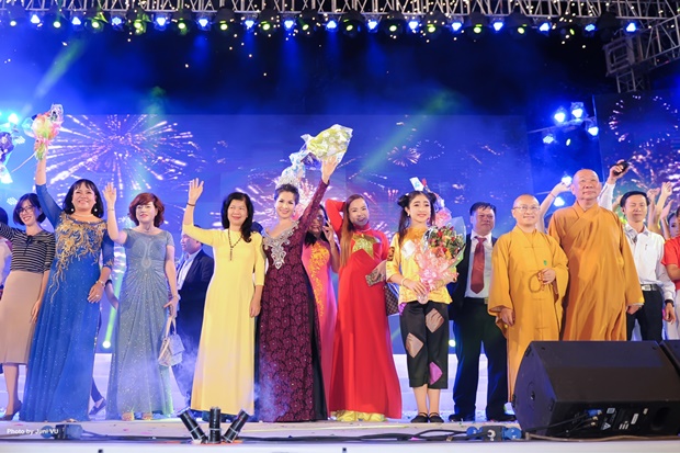 thanh thuy dai su bac ai 5