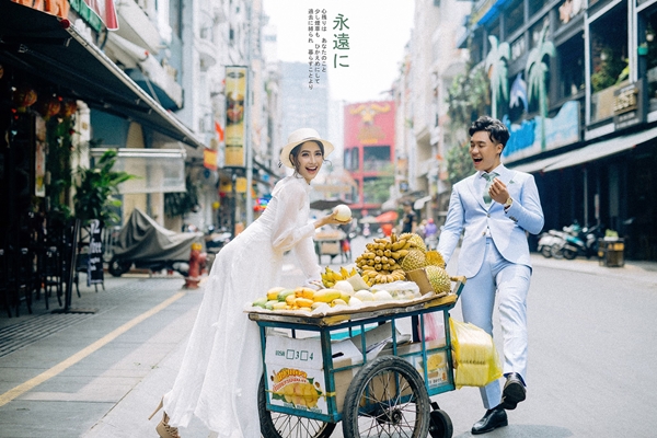 tieu thu sai thanh trung tieng set ai tinh voi chang trai ban hoa qua