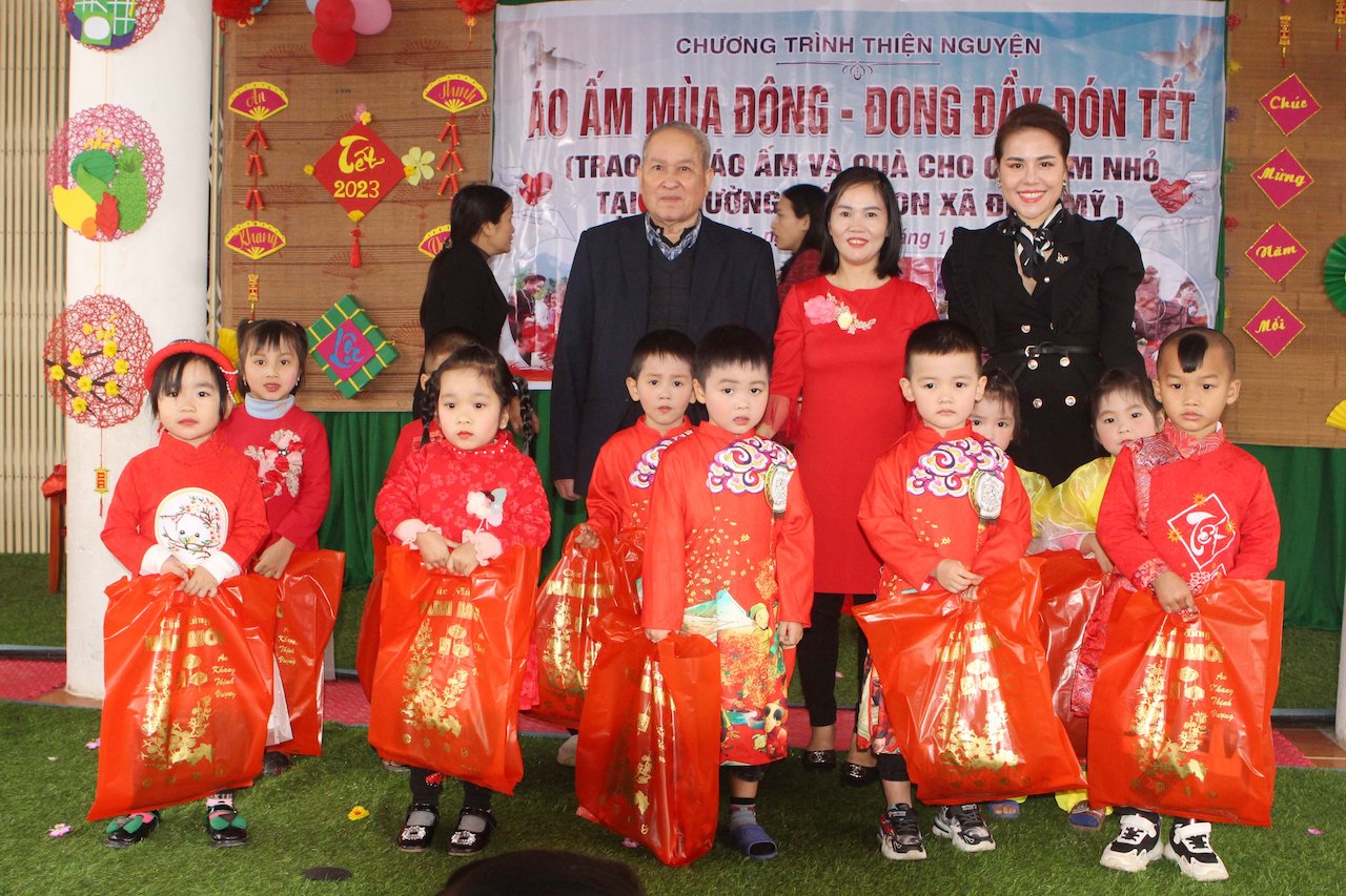 ao am mua dong dong day don tet 5a