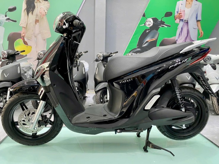 Gia xe may dien VinFast moi nhat thang 3 2025 re nhat tu 179 trieu dong vin4