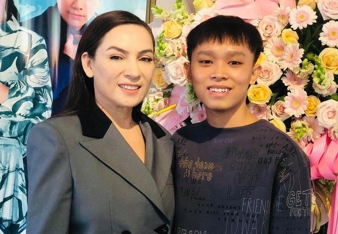 NGAY THANG GIAN TRUAN CUA PHI NHUNG
