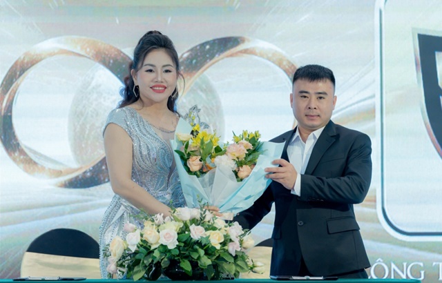 hoa hau dn quoc te diva5
