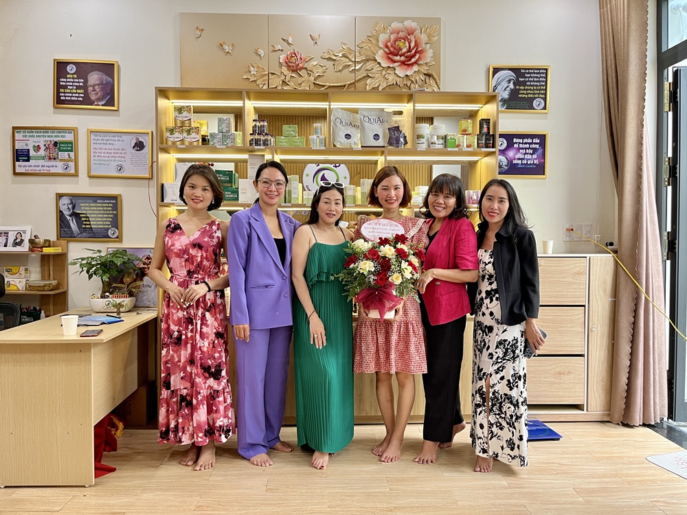 dn nora nguyen thi nga khai truong van phong tu van suc khoe va sac dep qlife starlight da nang toancanhbaochi