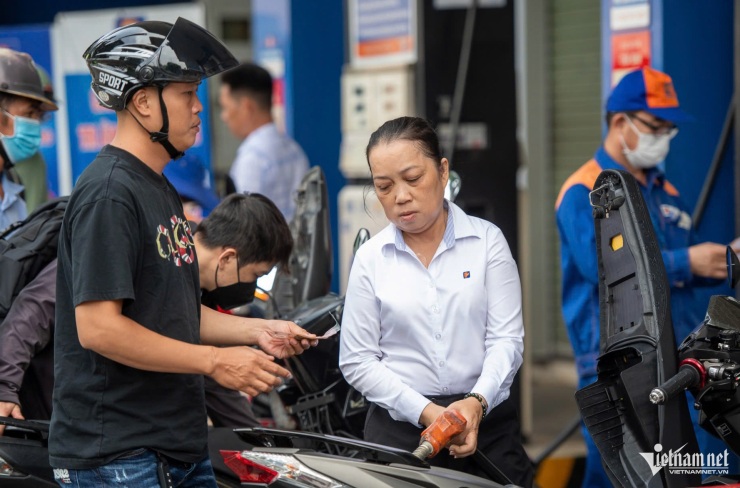 Giá xăng dầu hôm nay 17/9: Thế giới hạ nhiệt, trong nước chiều nay điều chỉnh