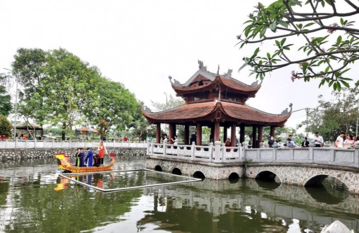 hat quan ho trong hoi lang lai da