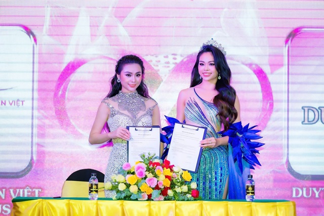 hoa hau bong sen viet