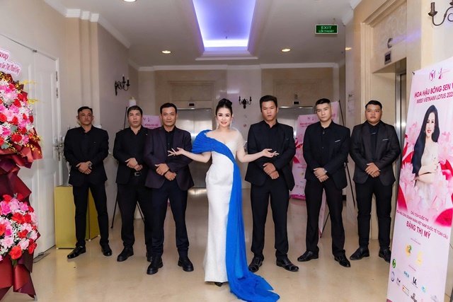 hoa hau bong sen viet7