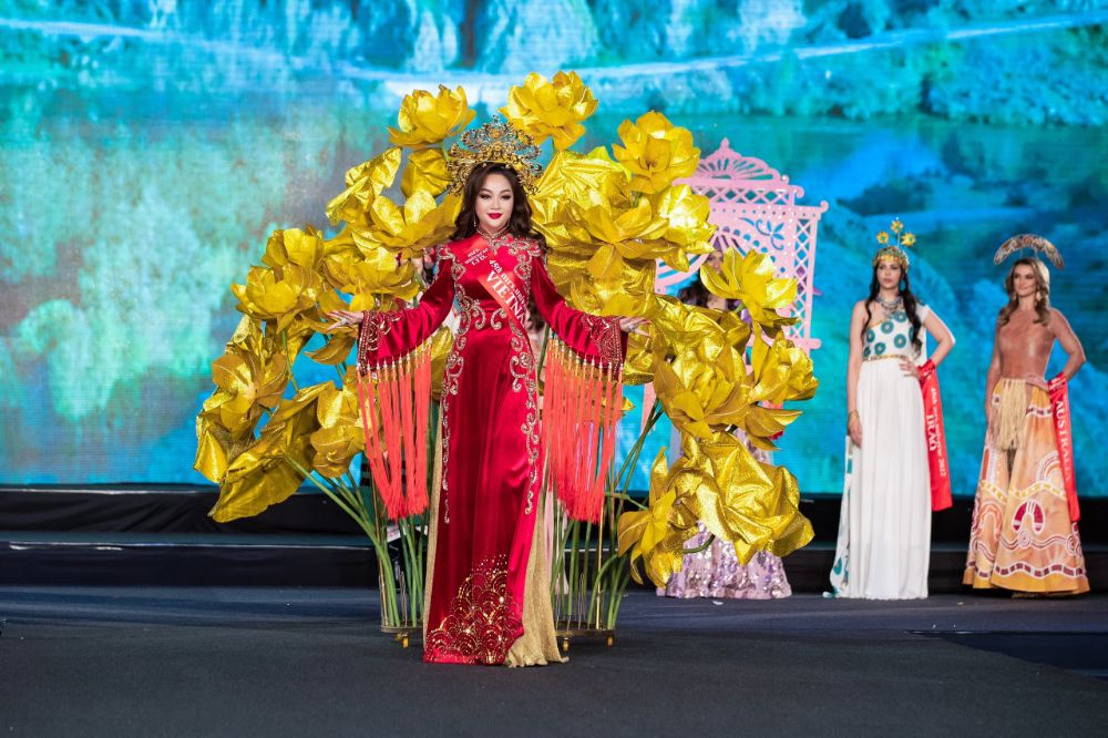 hoan vu quy ba a toancanhbaochi